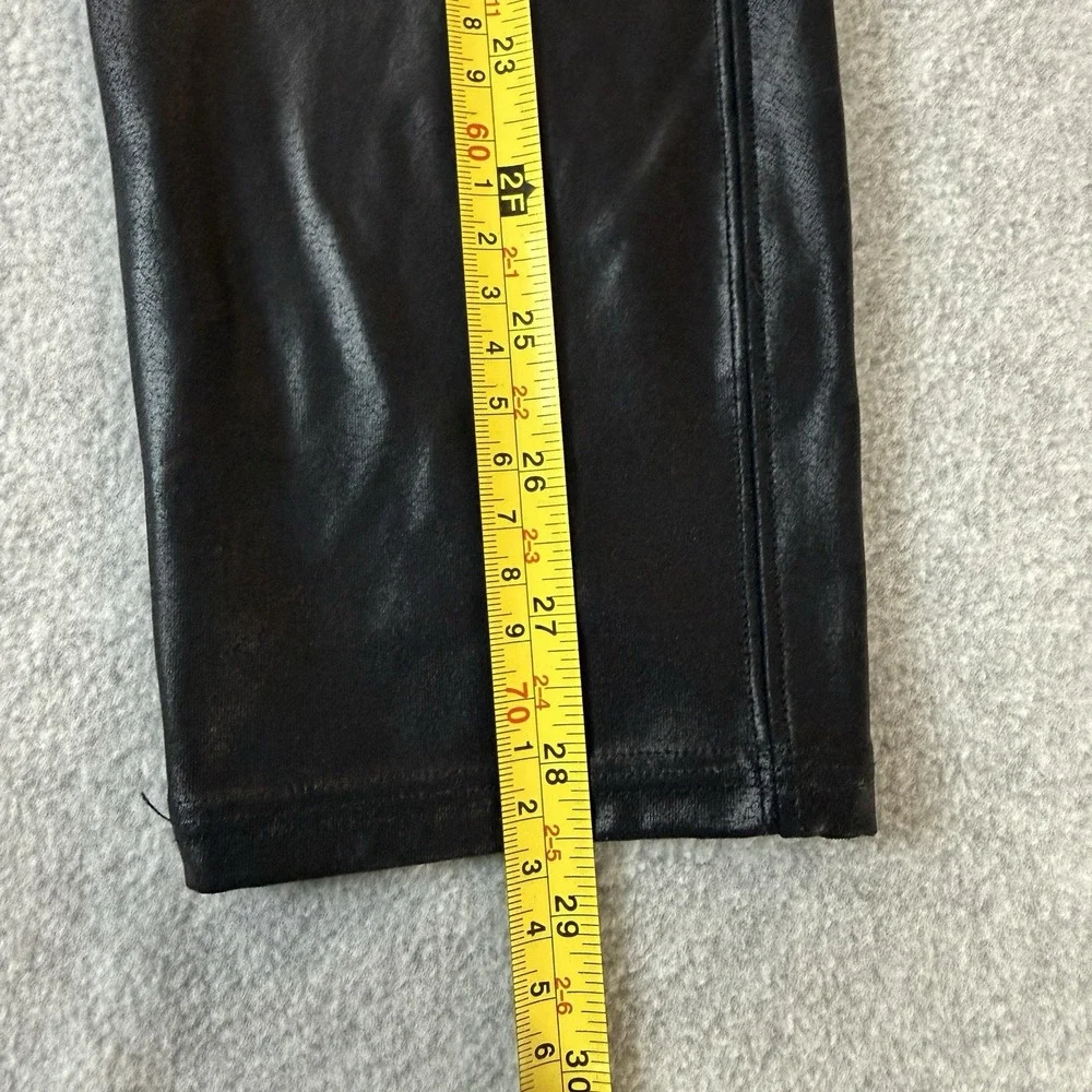 Spanx Faux Leather Cropped Leggings Womens Medium Black High Rise Shaping Capri - Picture 10 of 11